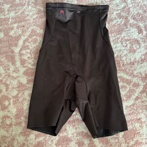 Ruby Ribbon Womens Brown High Waisted Shaping Shorts Style 4019 Size Large